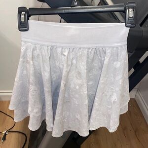 Lululemon court rival skort